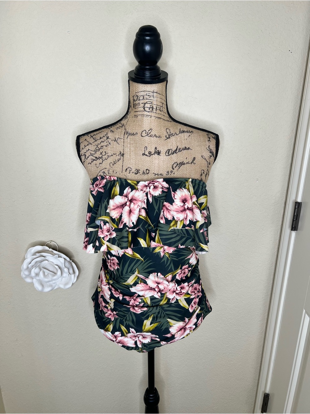 NTM: Kona Sol Tropical Floral Ruffle Bandeau One Piece Swimsuit XL